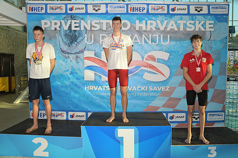 Na Prvenstvu Hrvatske plivači PK „Šibenik“ osvojili 16 odličja, a čak 7 ponio Toni Slavica